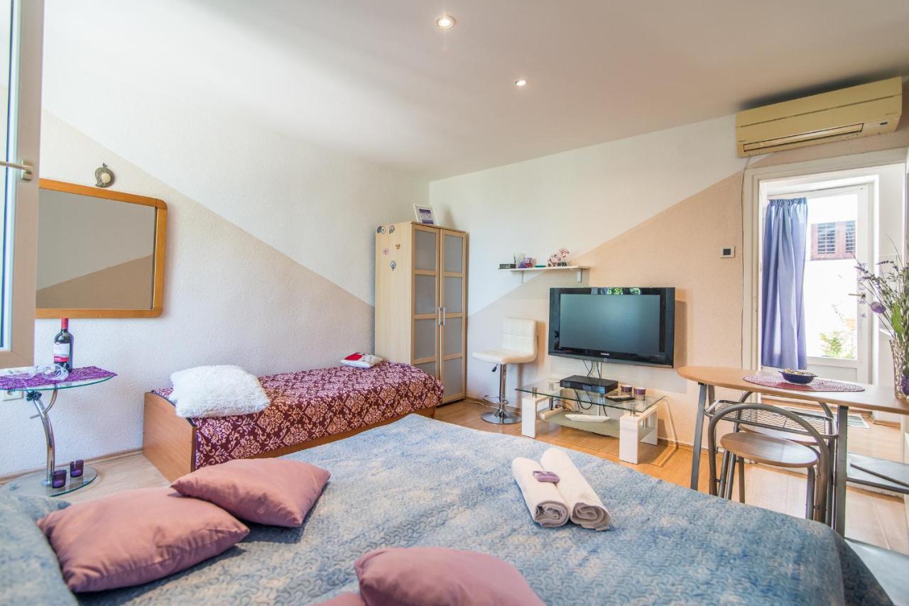Studio Marley Ровинь Экстерьер фото